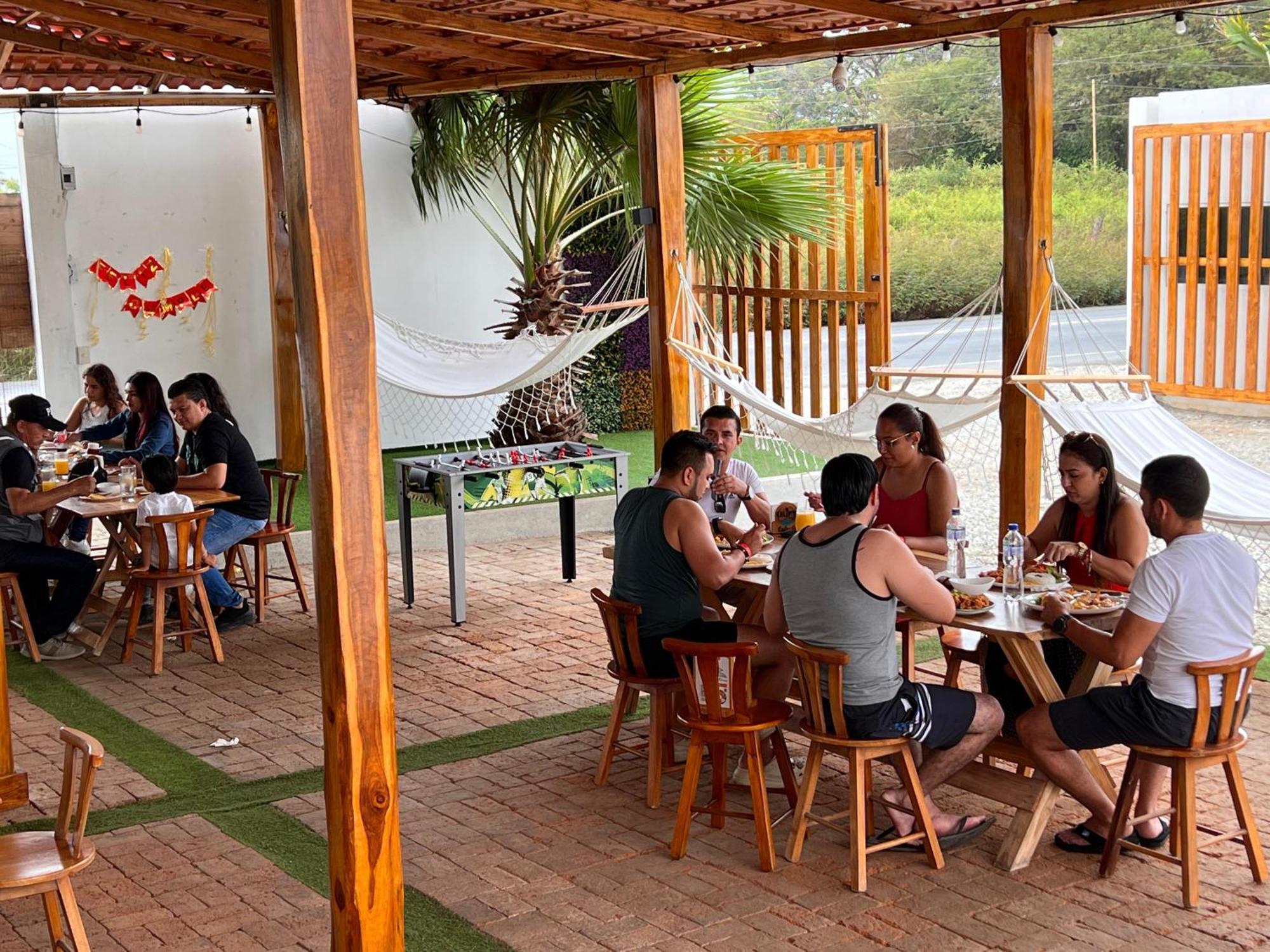 Ohana Beach Hotel Playas Buitenkant foto